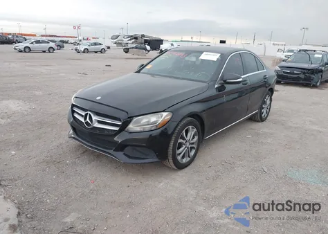 2016 Mercedes-Benz C 300 4Matic из США, поврежденный, VIN 55SWF4KB9GU169796